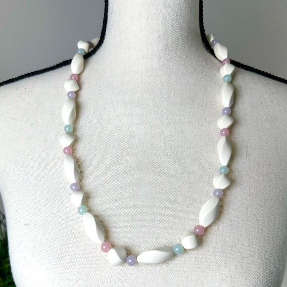 Vintage White & Pastel Beaded Necklace - Picture 1 of 4